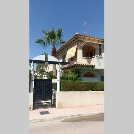 La Casa De La Palmera Apartment Torrevieja Luaran gambar